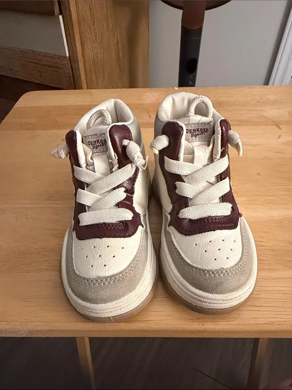 OshKosh B'gosh Cream and Brown Accent Toddler Sneakers